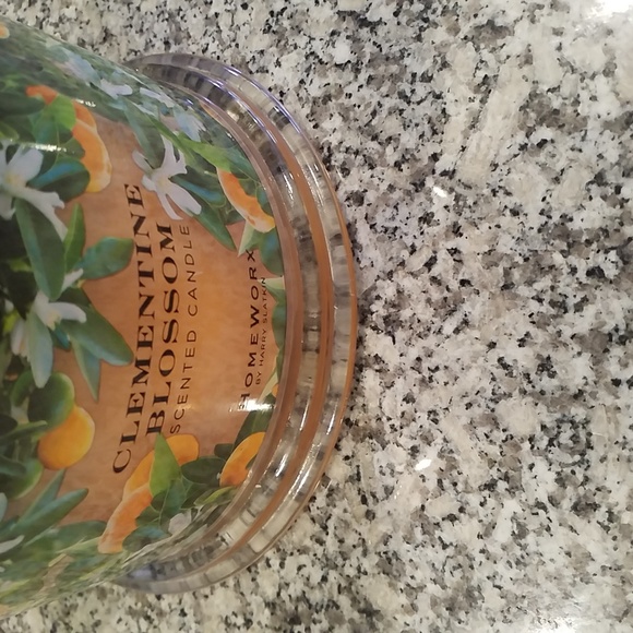 HomeWorx by Harry Slatkin Clementine Scented 3 Wick Candle. - Picture 5 of 8